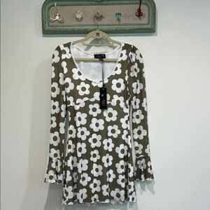 Delia’s retro 70s Floral power Olive White Women's mod mesh mini dress medium